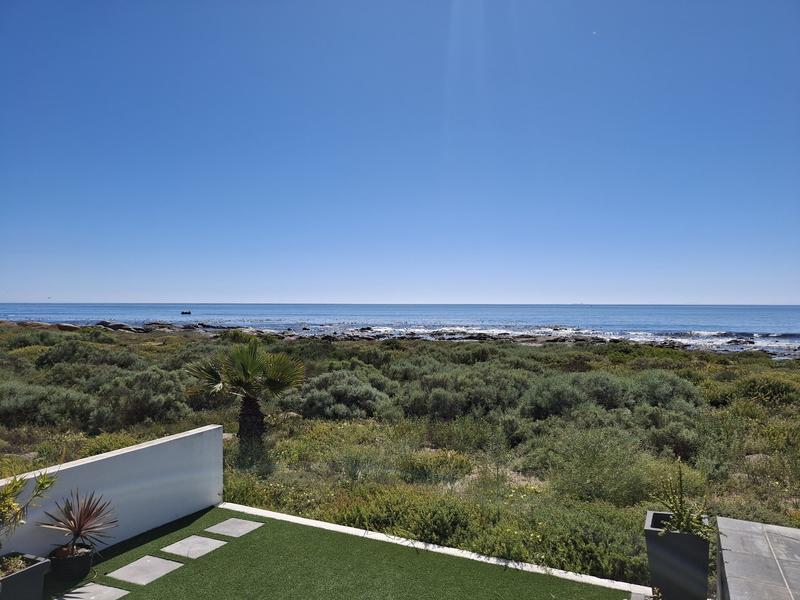 5 Bedroom Property for Sale in Sandy Point Western Cape